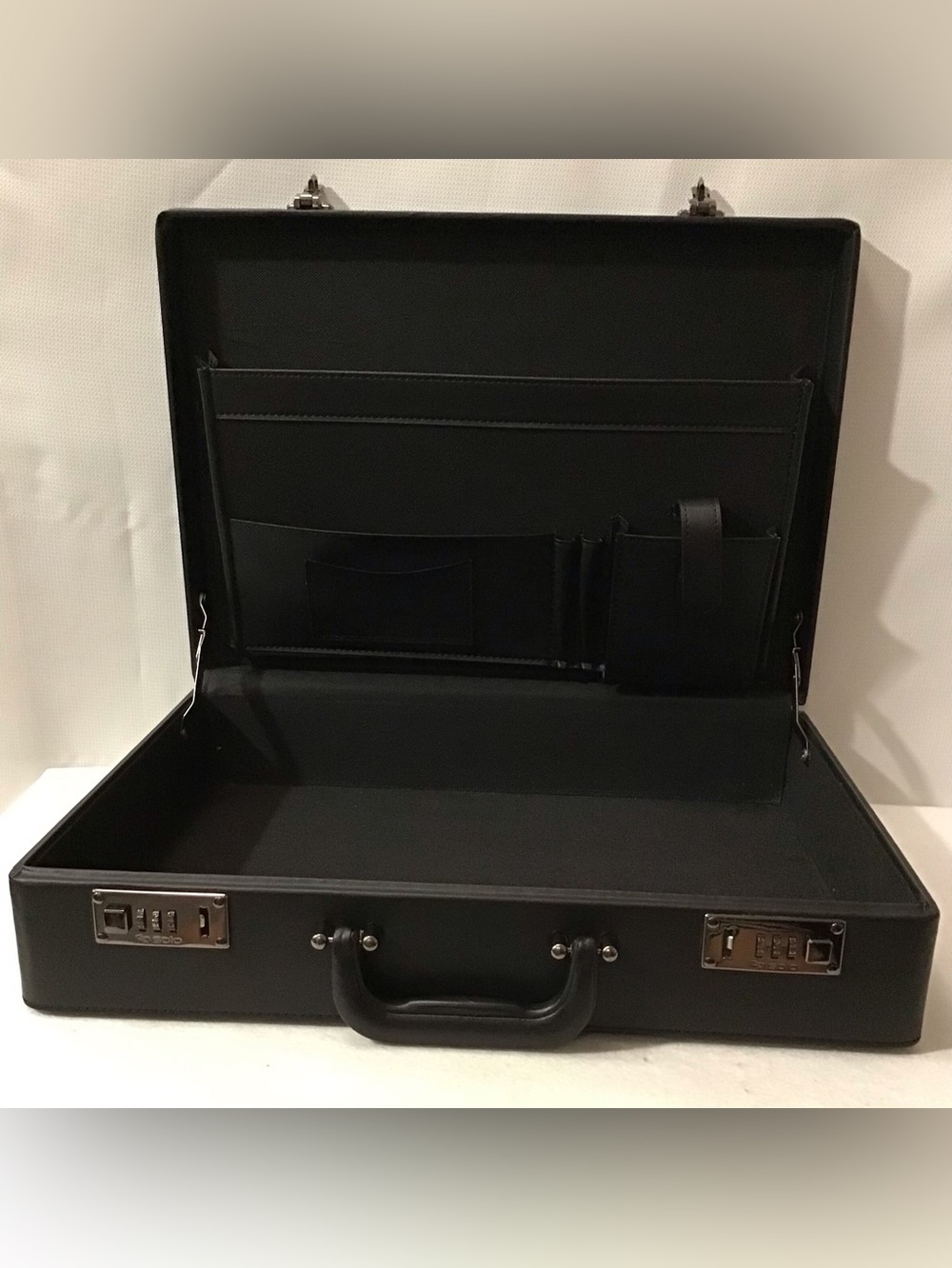 Classic Black Leather Briefcase - Professional Men’s Work Bag
